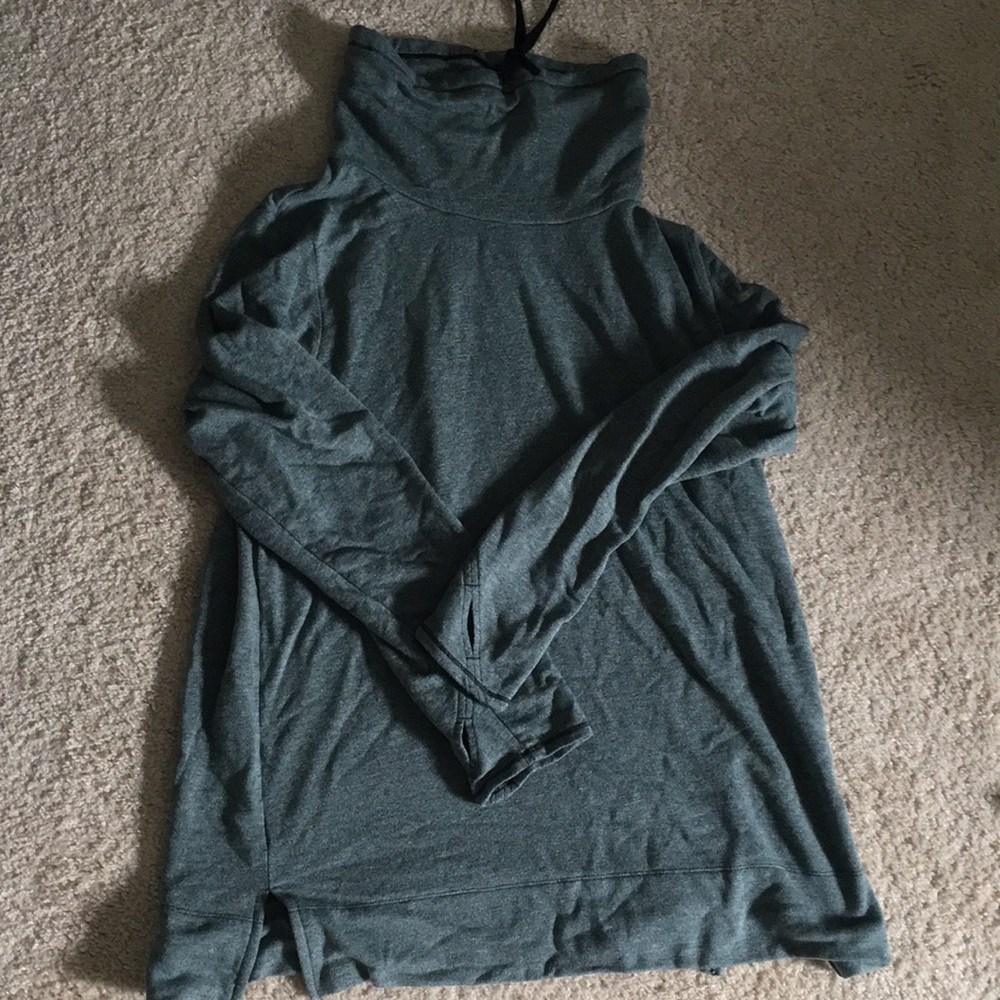 COZY Cuddlduds Sweatshirt